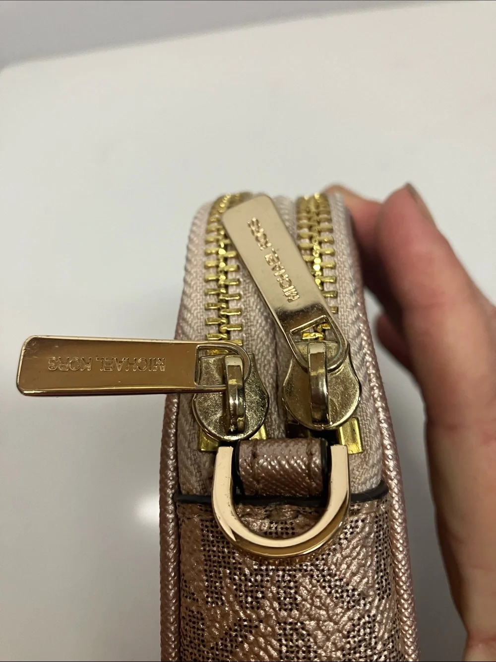 Michael Kors compact cosmetic